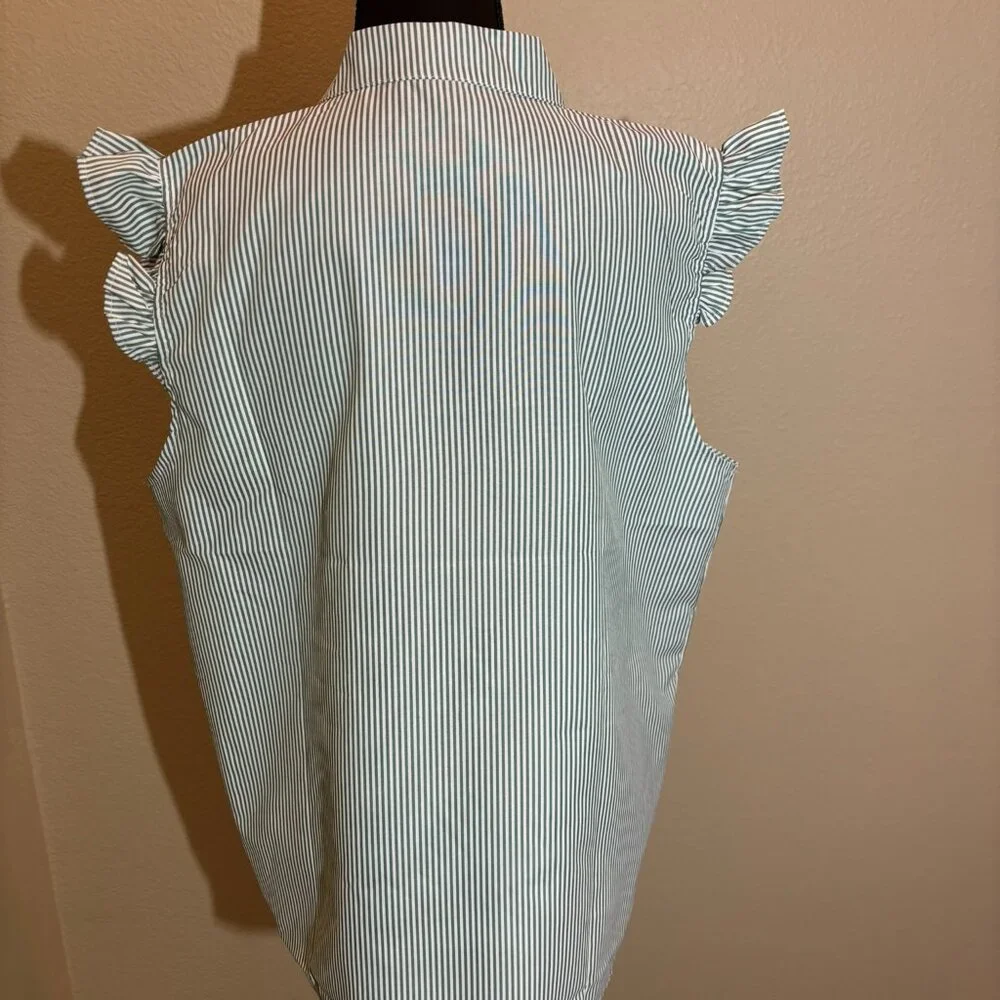NWOT Sleeveless Green White Tunic V-Neck Striped Top - Picture 5 of 9